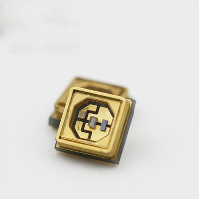 Krachtige 0.5W-1W UVC LED-chip met 254nm golflengte en ALN-koperen substraat voor sterilisatie